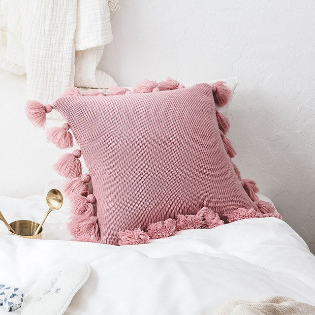 Cozy Pillow (Nordic-Style)
